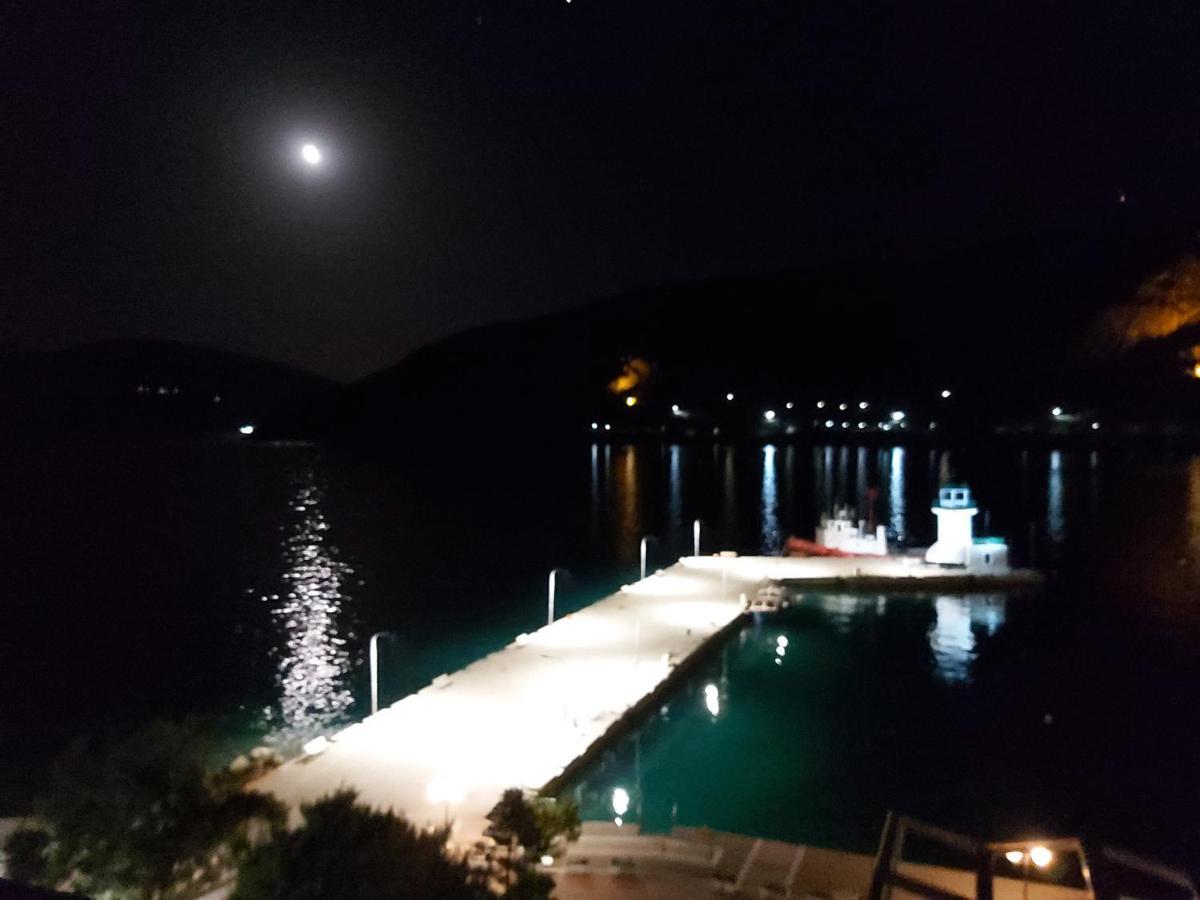 Porto Arimar Hotel Antikyra Eksteriør bilde